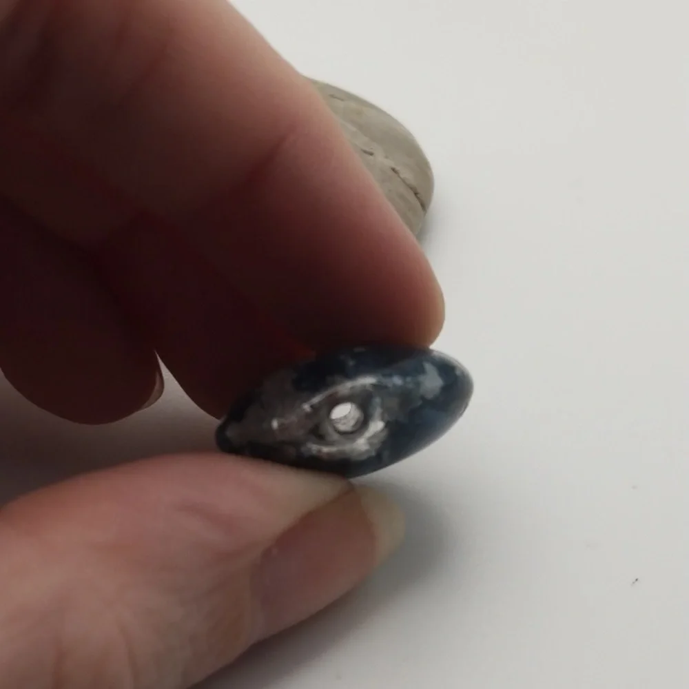 Blue glass cabochon‎ bead
